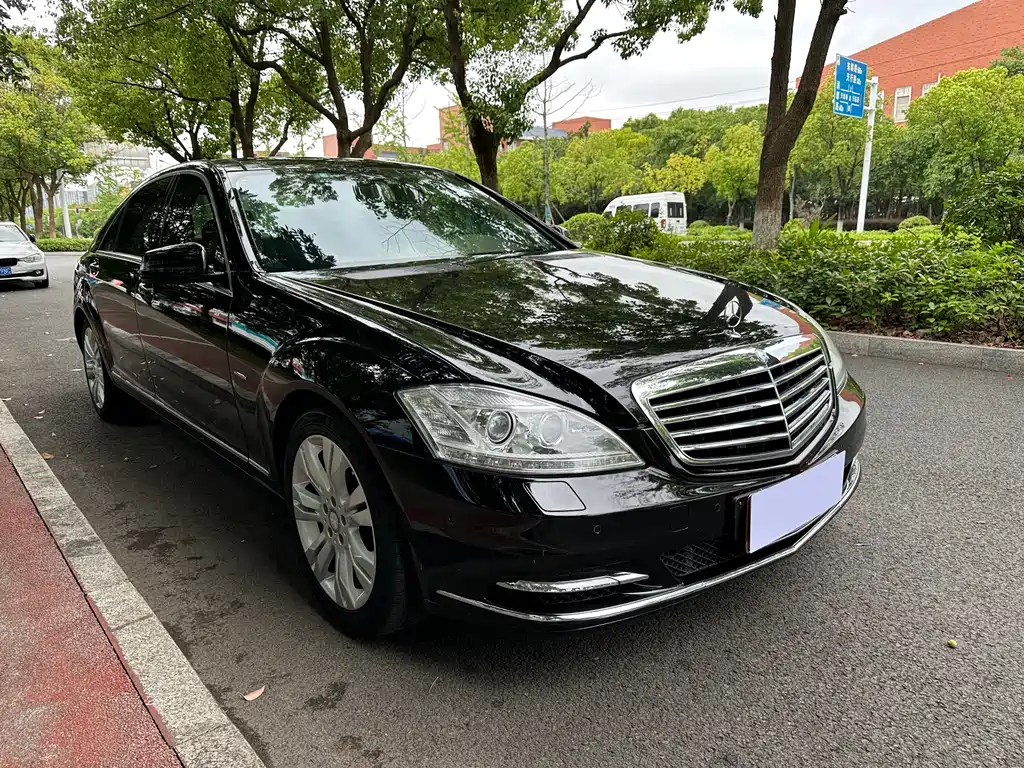Mercedes-Benz S-Class — миниатюра 2