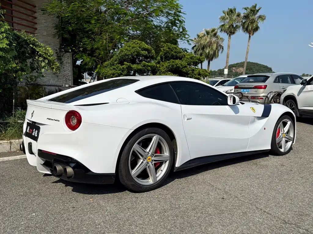 Ferrari F12berlinetta — миниатюра 11