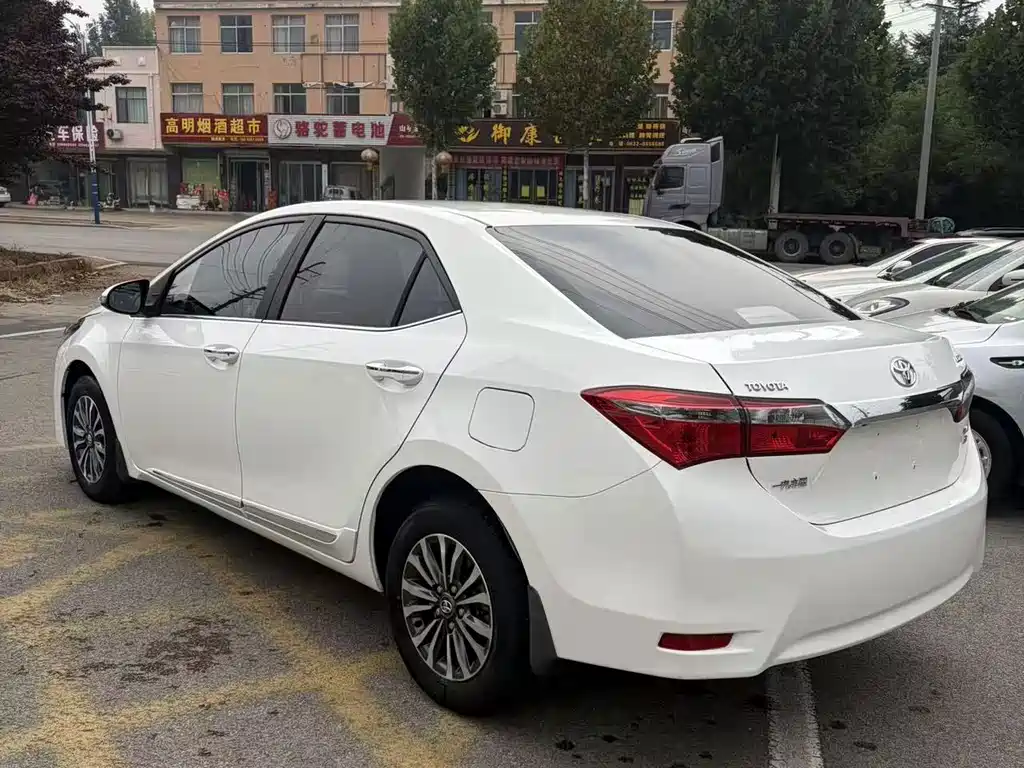 Toyota Corolla — миниатюра 5