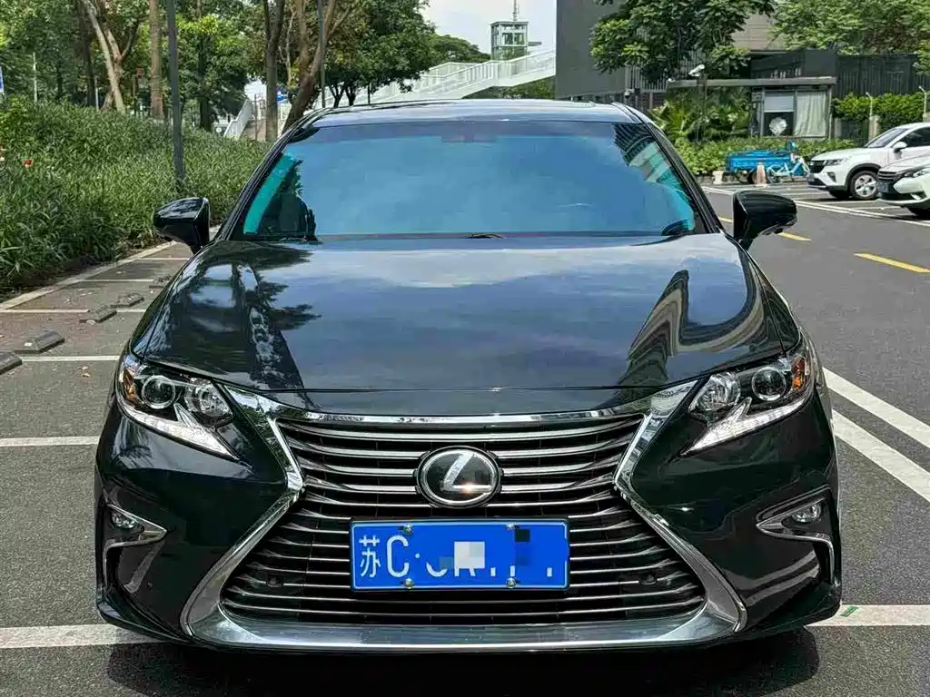 Lexus ES — миниатюра 2