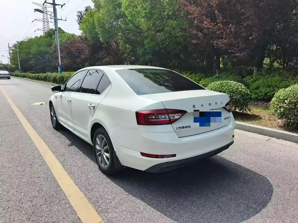 Skoda Octavia — миниатюра 6