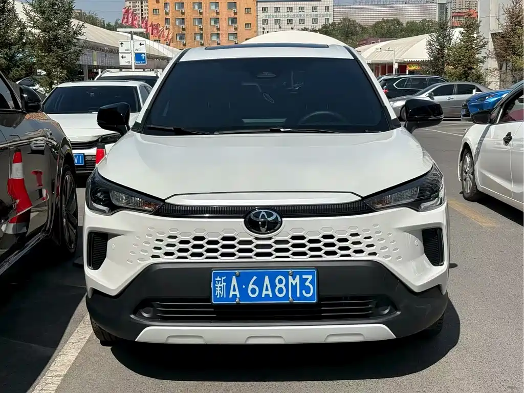 Toyota Corolla Cross — миниатюра 2
