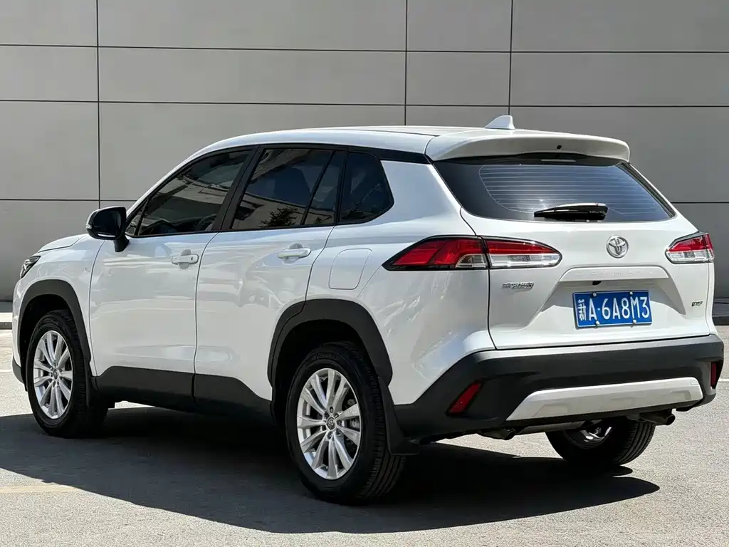 Toyota Corolla Cross — миниатюра 9