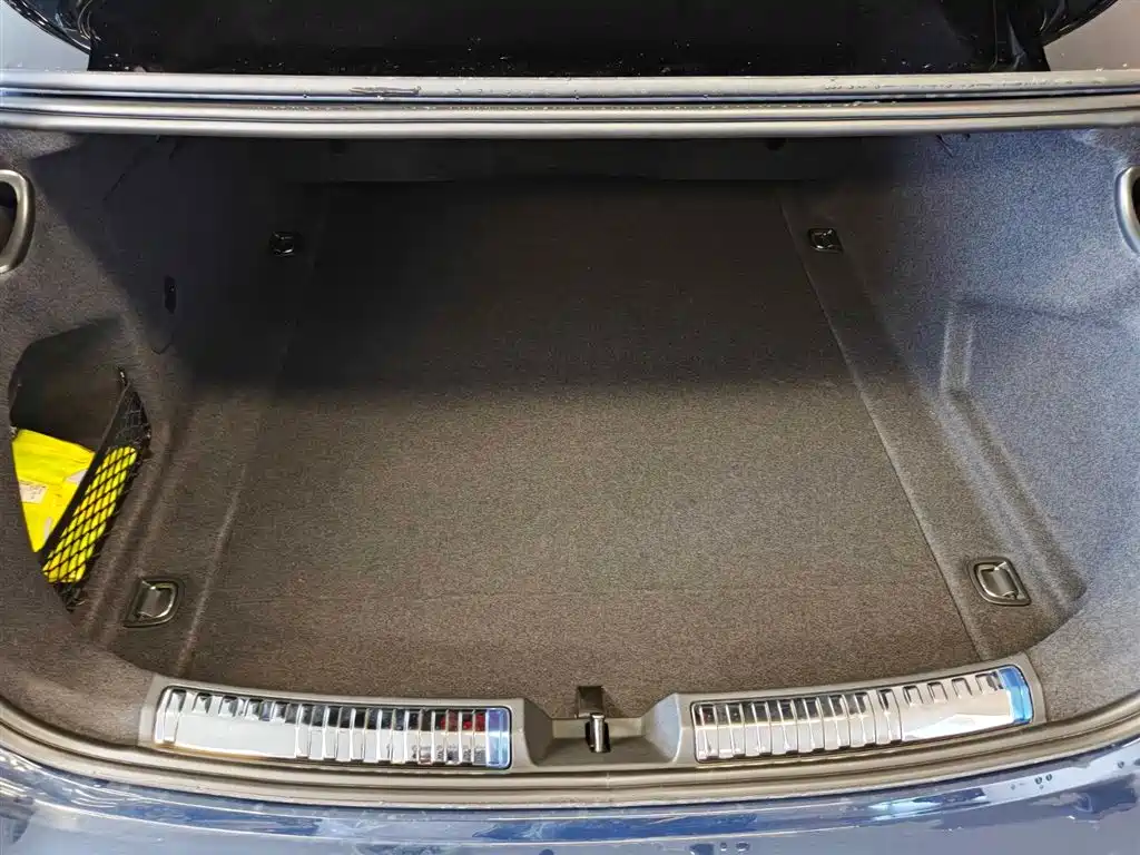 Audi A6L — миниатюра 6