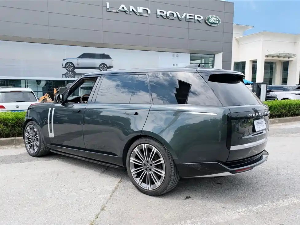 Land Rover Range Rover 2023 3.0 L6 400PS Long Wheelbase