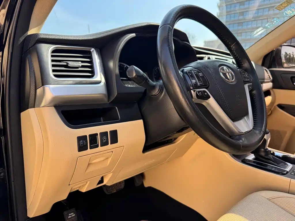Toyota Highlander — миниатюра 22