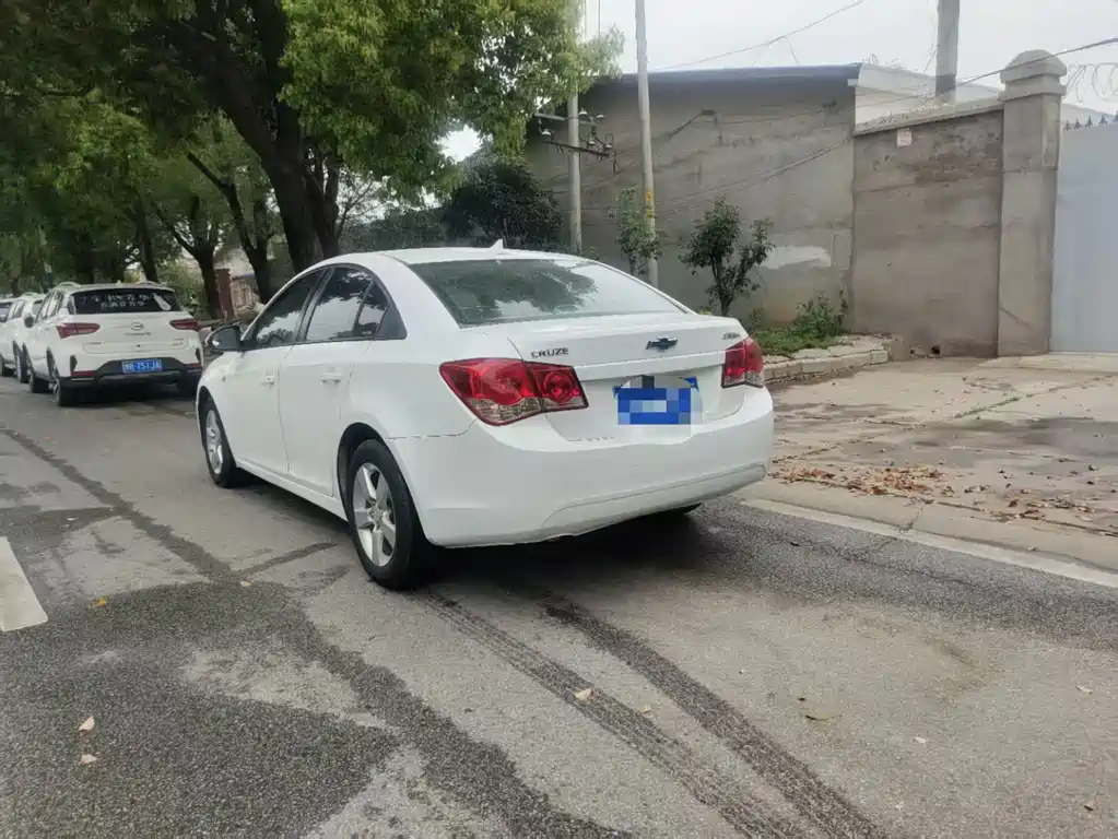 Chevrolet Cruze — миниатюра 8