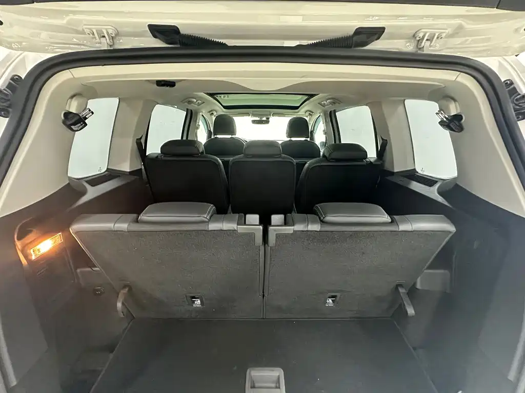 Volkswagen Touran — миниатюра 26