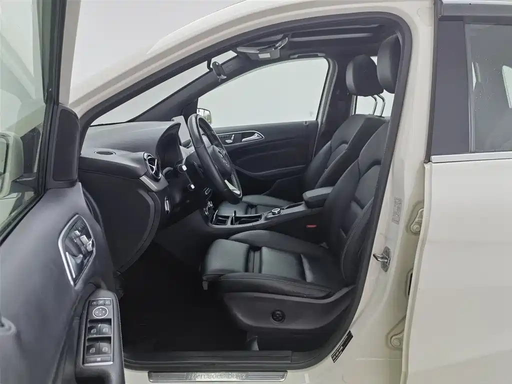 Mercedes-Benz B-Class B 2018 B 200 Fashion