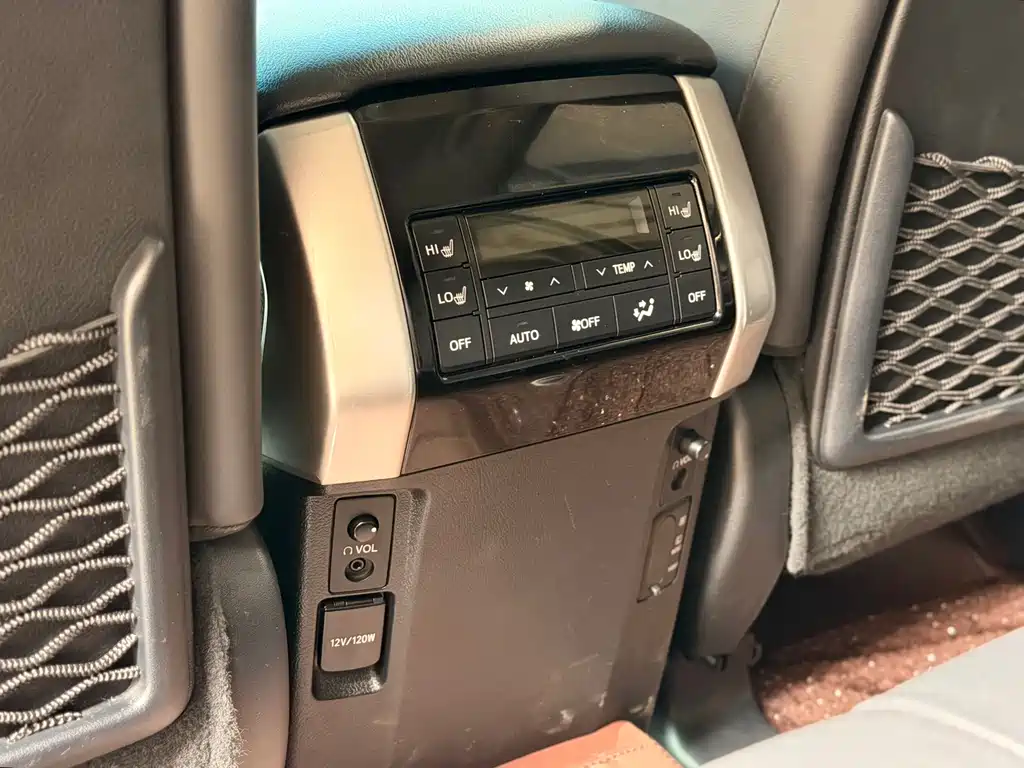 Toyota Prado — миниатюра 15