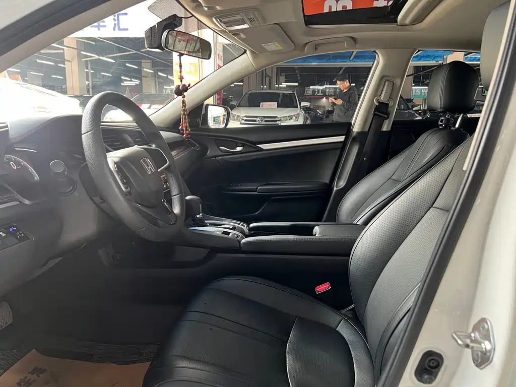 Honda Civic — миниатюра 6