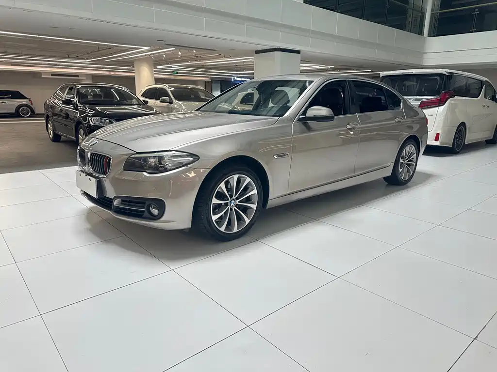 BMW 5 SERIES