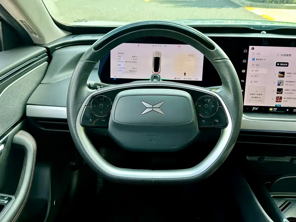 XPeng P7 — миниатюра 17
