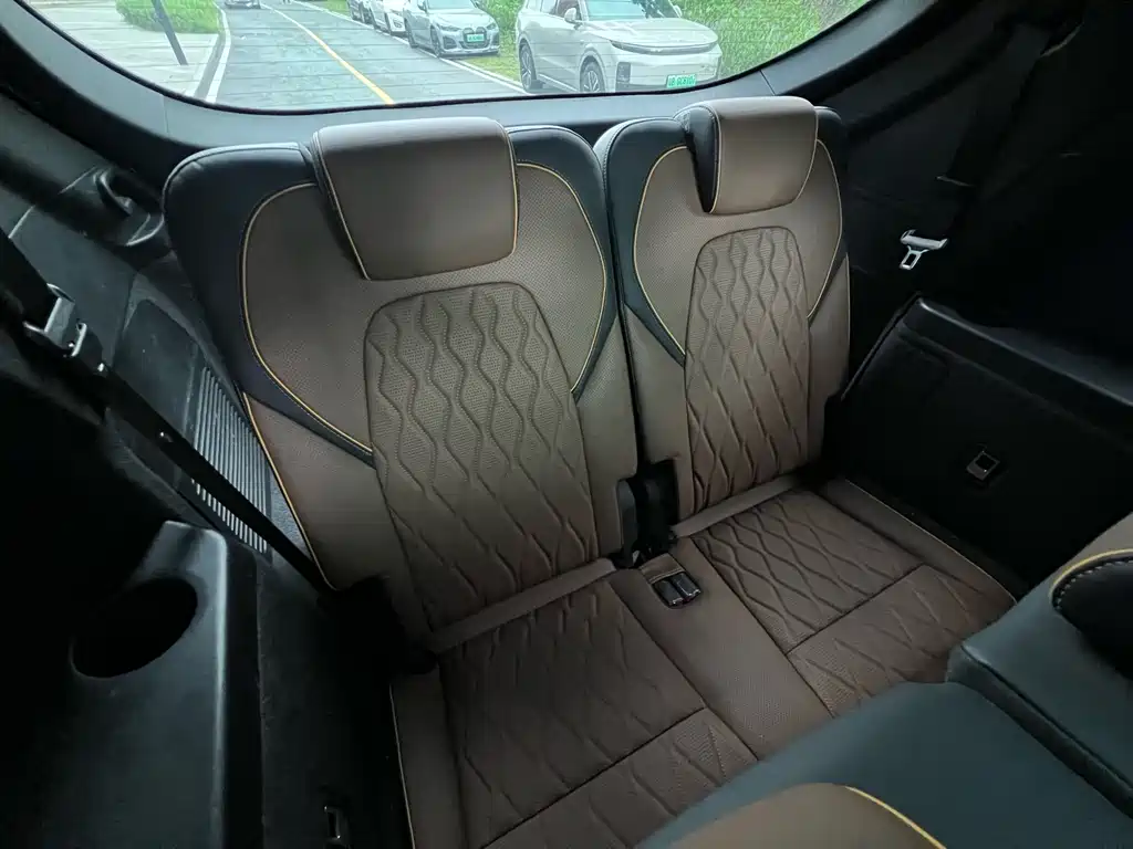 BYD Tang New Energy — миниатюра 13