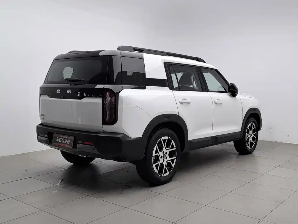 Beijing Off-Road BJ30 — миниатюра 2