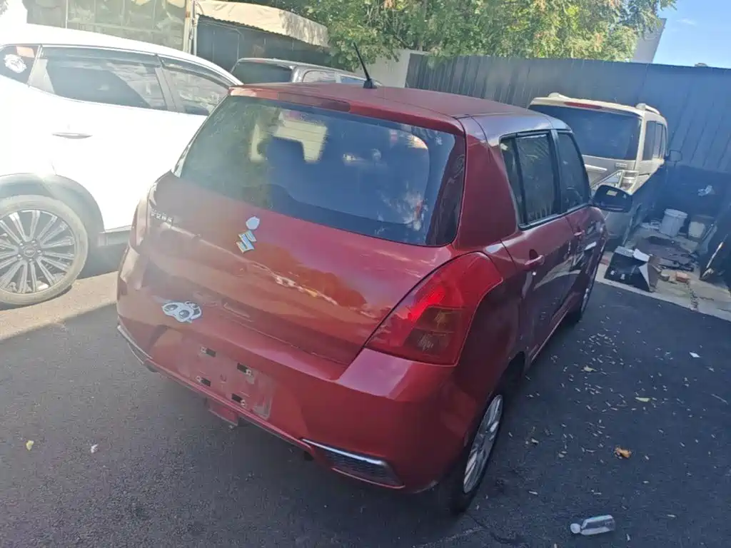 Suzuki Swift — миниатюра 7