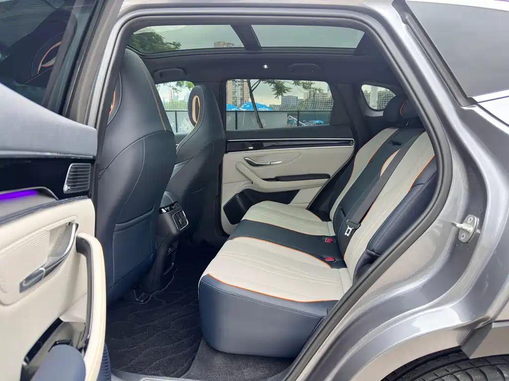BYD PLUS New Energy — миниатюра 7