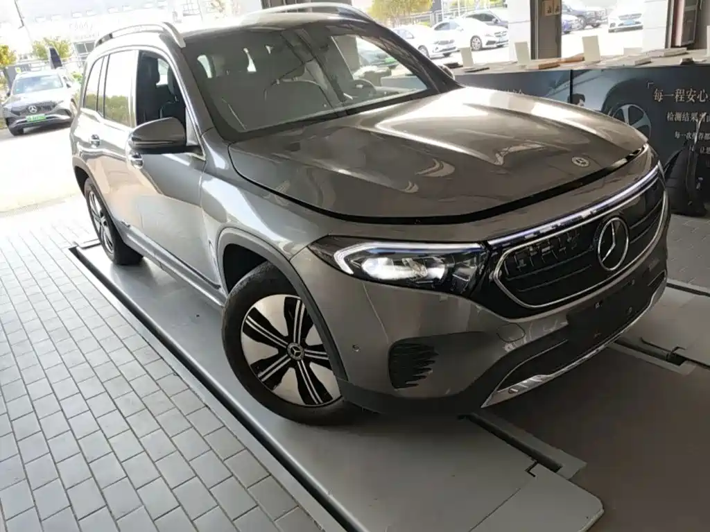 Mercedes-Benz EQB — миниатюра 2
