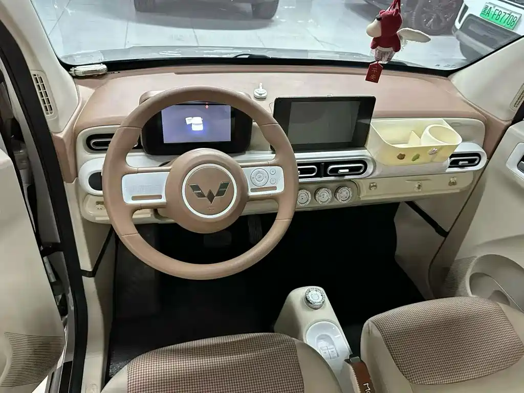 Wuling MINIEV — миниатюра 8