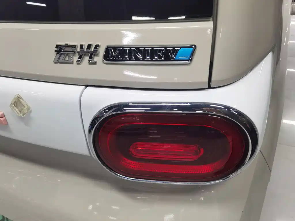 Wuling MINIEV — миниатюра 16