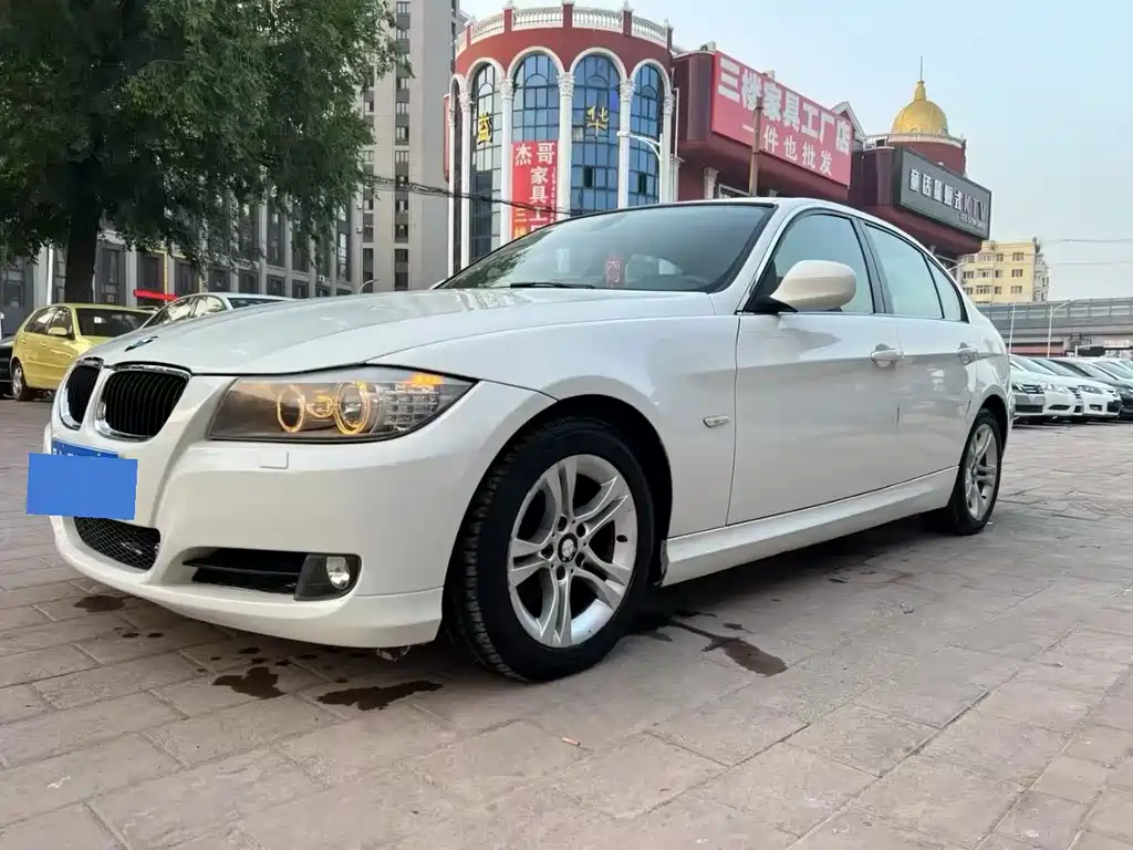BMW 3 Series (Import) 2012