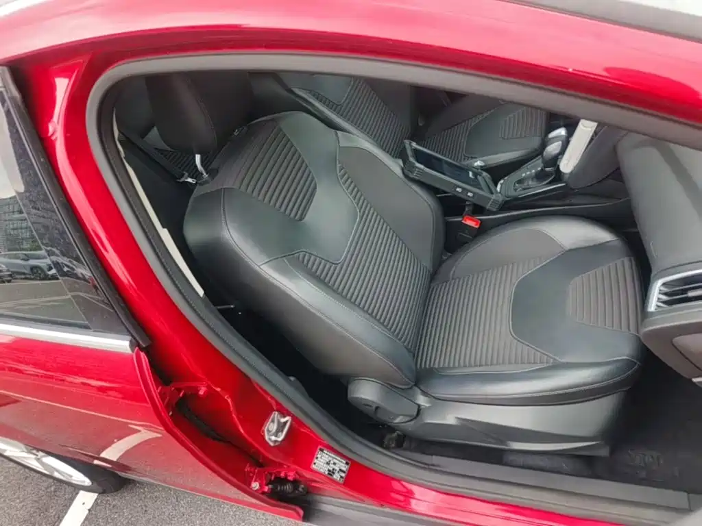 Ford Focus — миниатюра 25
