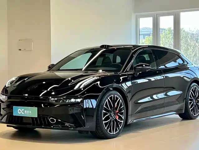 2025 Zeekr 001