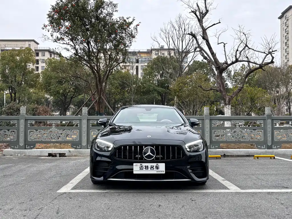 MERCEDES-BENZ E CLASS