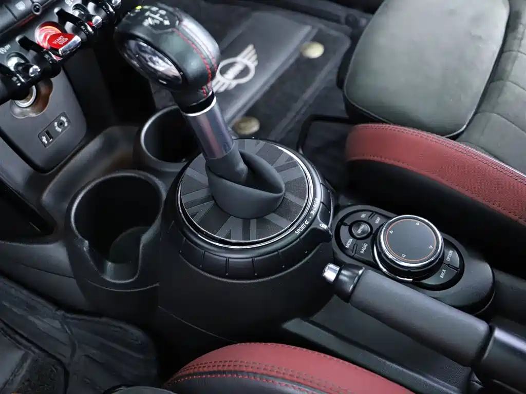 Mini JCW 2015 2.0T JOHN COOPER WORKS
