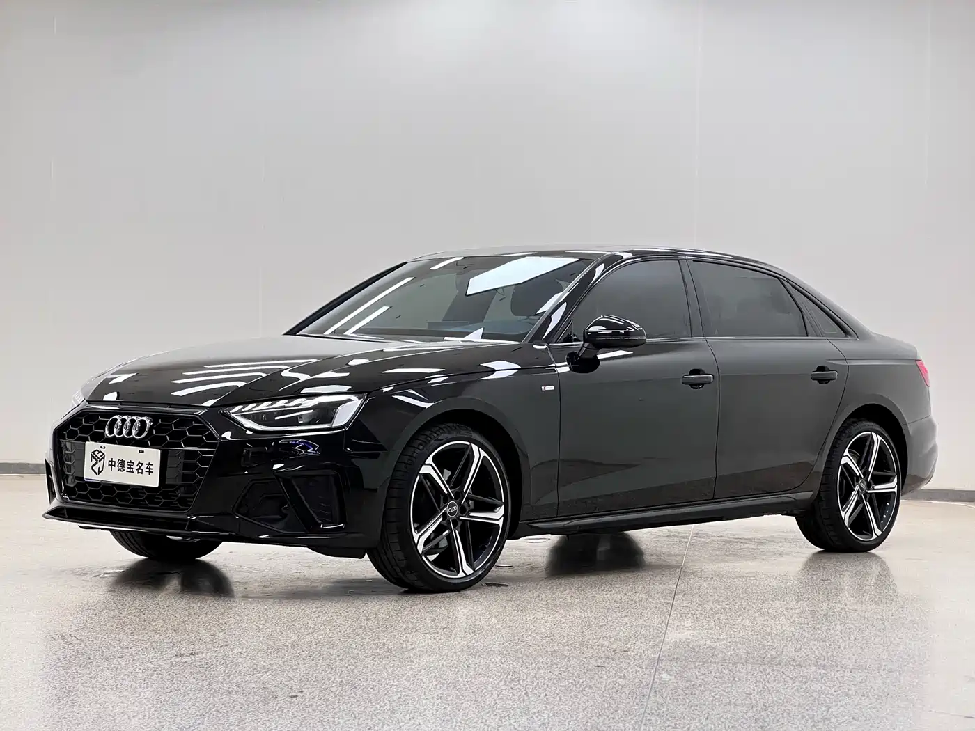 奥迪A4L 2024款 40 TFSI 豪华动感型 2024