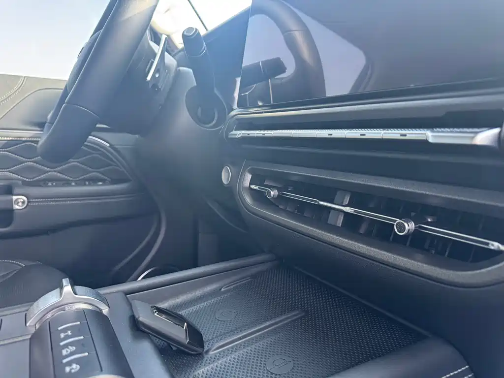 TANK TANK 300 NEW ENERGY