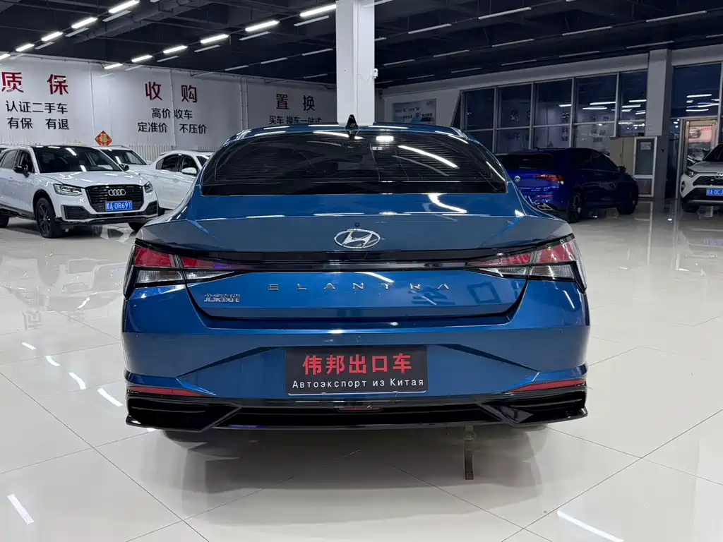 HYUNDAI ELANTRA