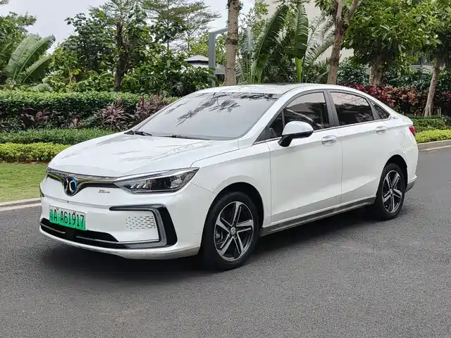BAIC BEIJING EU5 2019