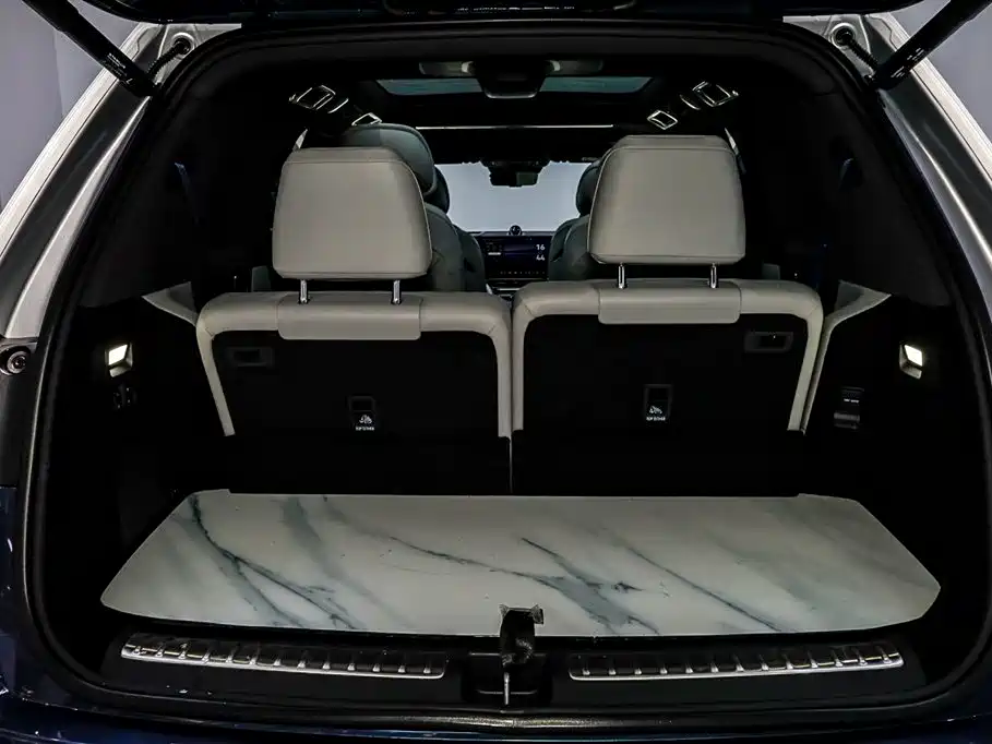 AITO ASK THE WORLD M9