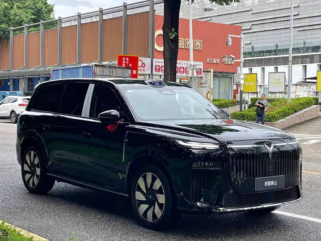 VOYAH Taishan X8 — миниатюра 3