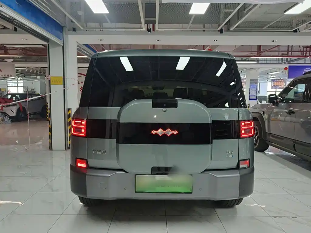 Fangchengbao Leopard 7 7 2025 200KM Max