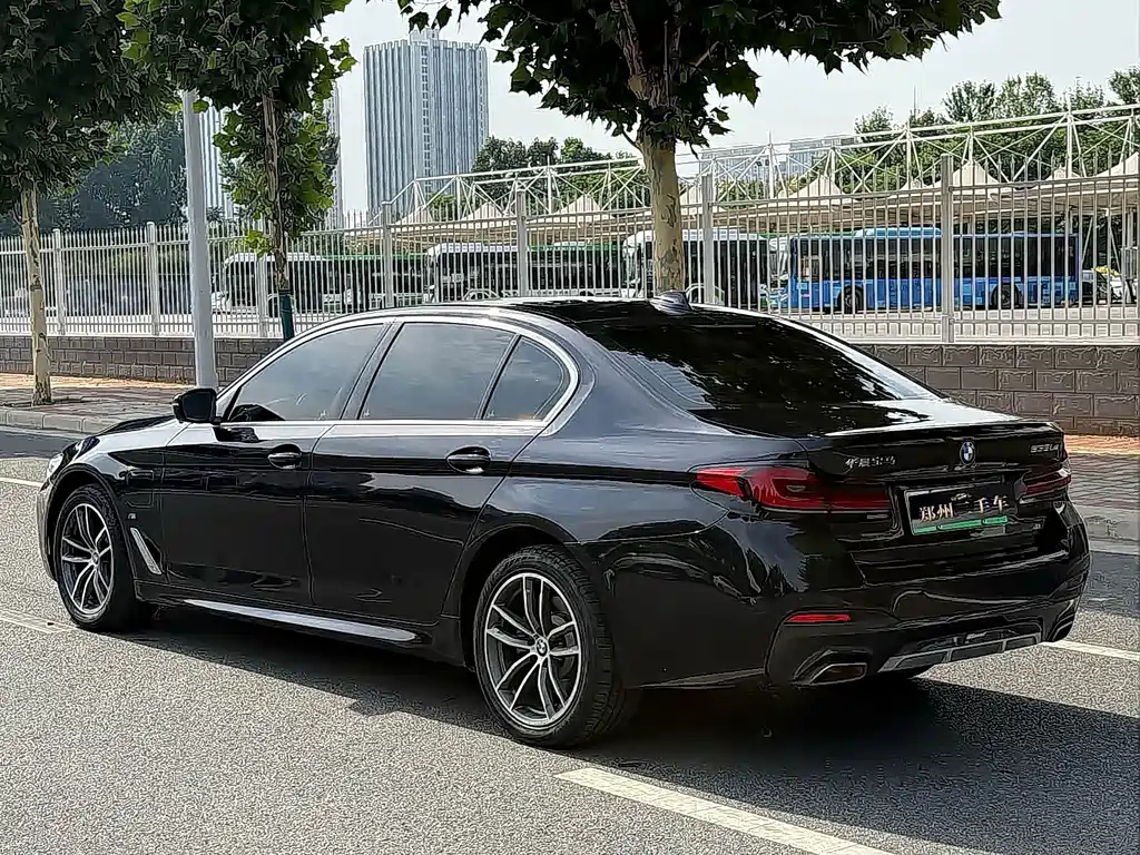 BMW 5 Series New Energy — миниатюра 21