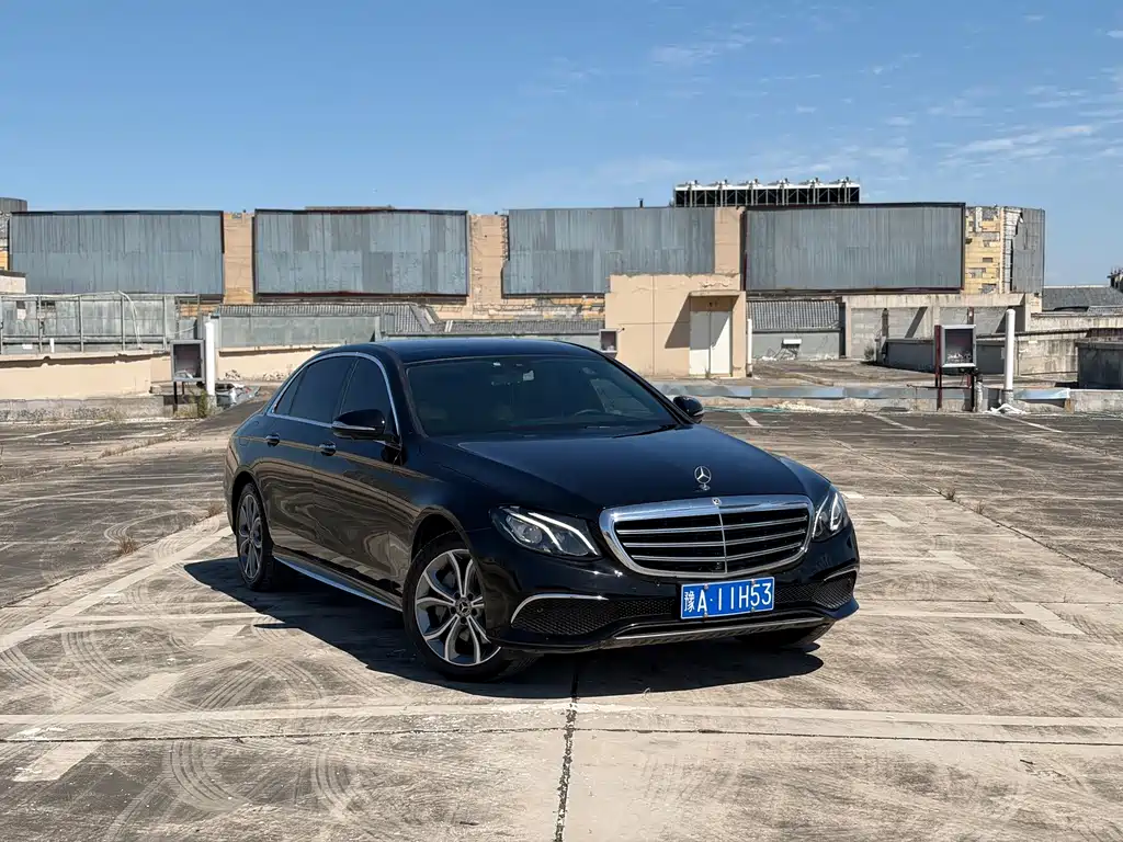Mercedes-Benz E-Class — миниатюра 3