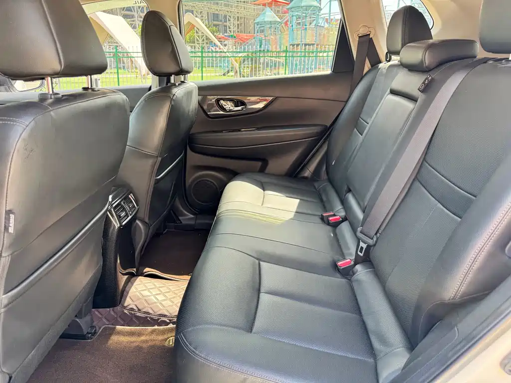 Nissan X-Trail — миниатюра 6