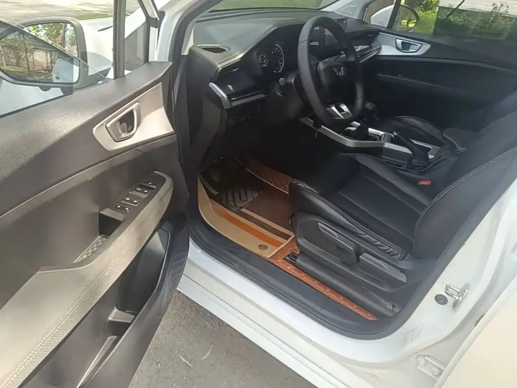 Wuling Jiachen — миниатюра 16