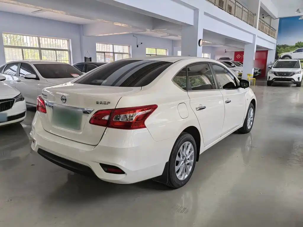 Nissan Sylphy — миниатюра 7