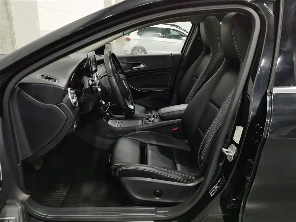 Mercedes-Benz GLA 2016 GLA 200