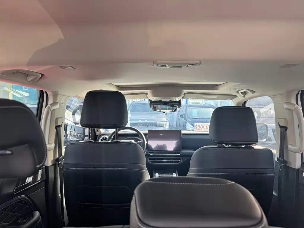 TANK TANK 300 NEW ENERGY