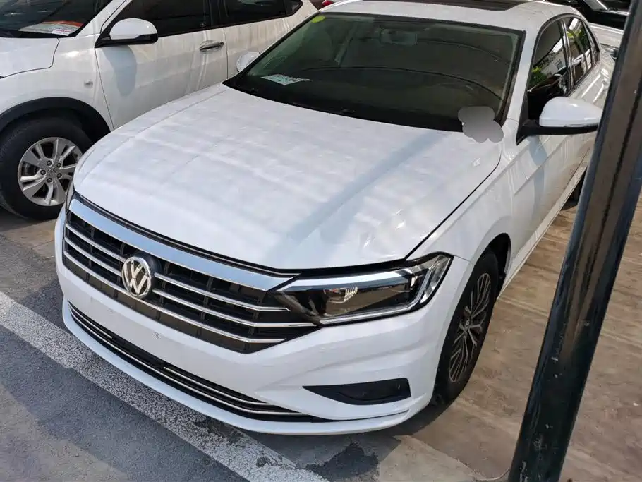 Volkswagen Sagitar 2019