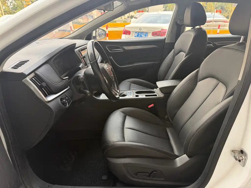 Roewe i6 Classic — миниатюра 9