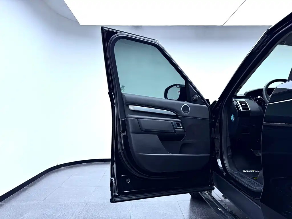 Land Rover Discovery — миниатюра 20