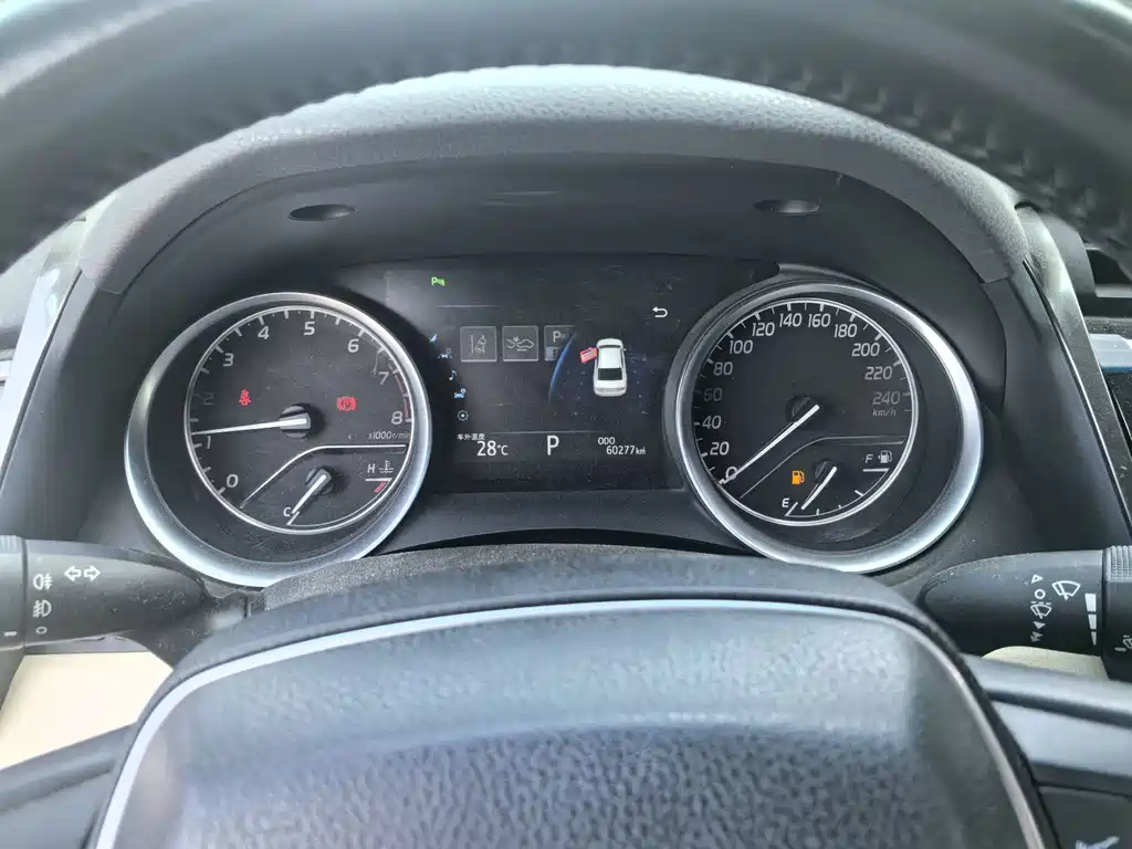 Toyota Camry — миниатюра 10