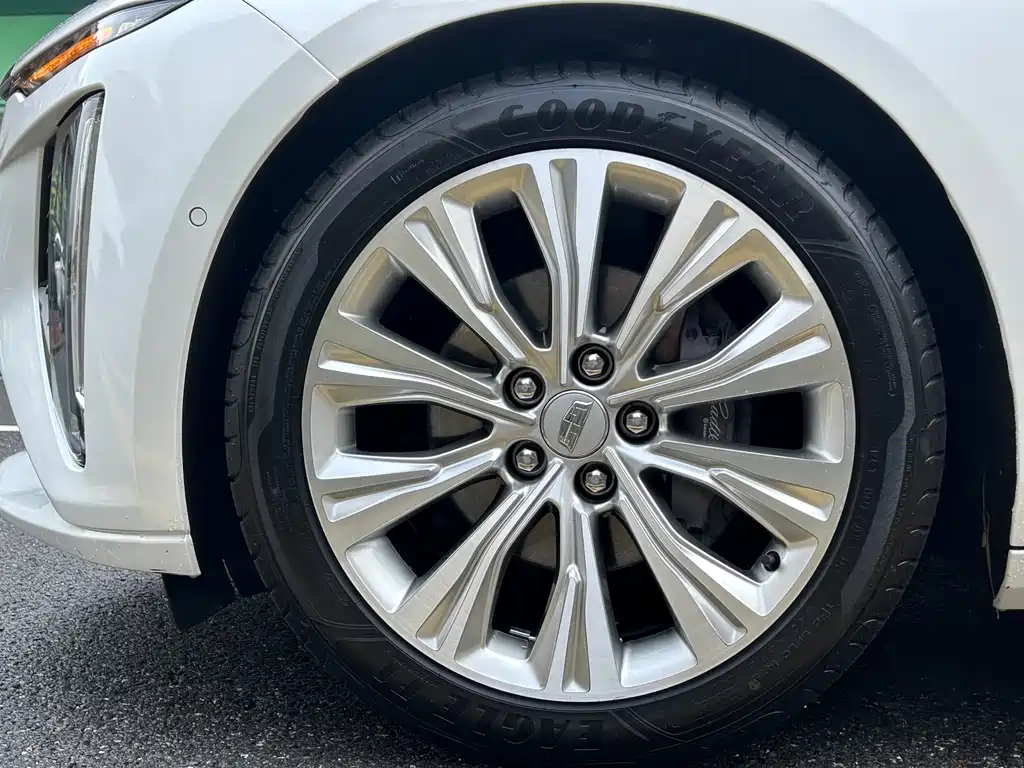 Cadillac CT6 — миниатюра 8