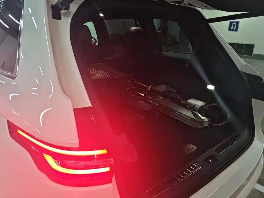 Li Auto Li ONE — миниатюра 4