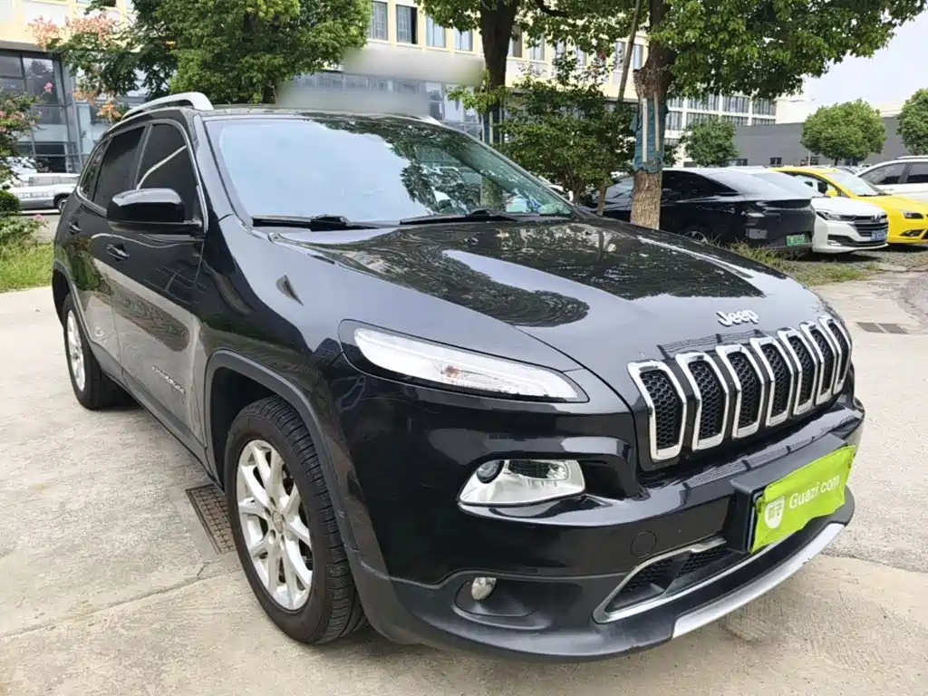 Jeep Cherokee — миниатюра 4